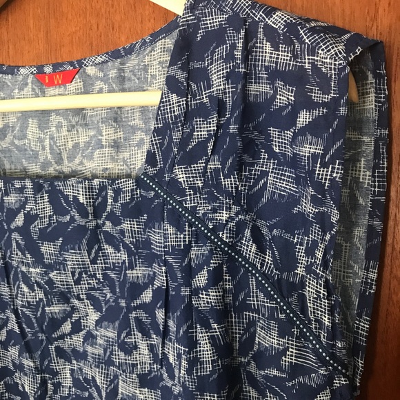 Women's sleeveless cotton shirt/dress. - Picture 4 of 6